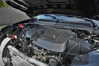 2024 Land Rover Defender 130 Outbound - miniatura 19