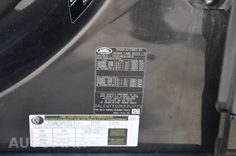 2024 Land Rover Defender 130 Outbound - miniatura 20