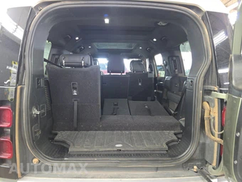 2024 Land Rover Defender 130 S - miniatura 17
