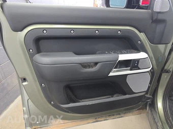 2024 Land Rover Defender 130 S - miniatura 9