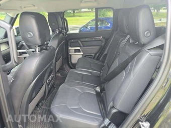 2024 Land Rover Defender 130 S - miniatura 10