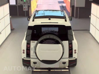 2024 Land Rover Defender 130 S - miniatura 5