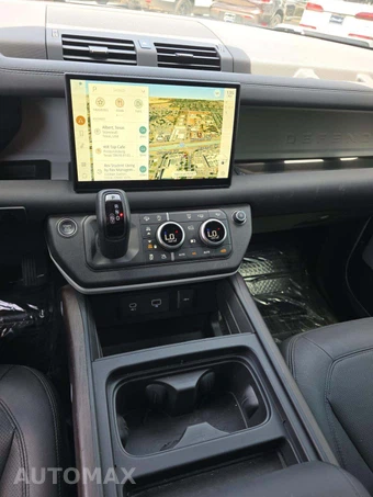 2024 Land Rover Defender 130 S - miniatura 7