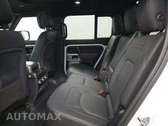 2024 Land Rover Defender 130 S - miniatura 13