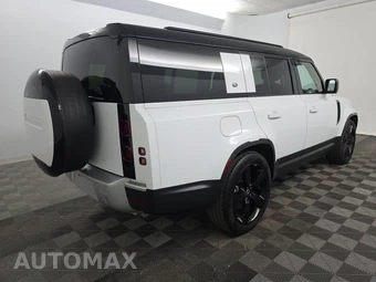 2024 Land Rover Defender 130 S - miniatura 4