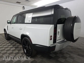 2024 Land Rover Defender 130 S - miniatura 6
