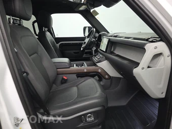 2024 Land Rover Defender 130 S - miniatura 8