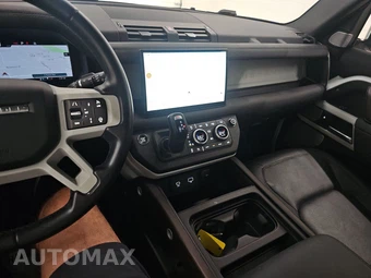 2024 Land Rover Defender 130 S - miniatura 11