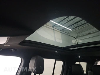 2024 Land Rover Defender 130 S - miniatura 20