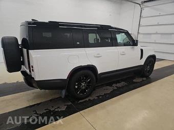 2024 Land Rover Defender 130 S - miniatura 4