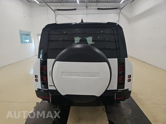 2024 Land Rover Defender 130 S - miniatura 5
