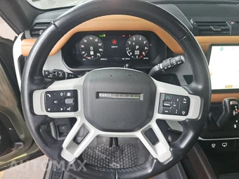 2024 Land Rover Defender 130 S - miniatura 10
