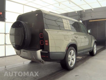 2024 Land Rover Defender 130 S - miniatura 4