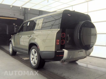 2024 Land Rover Defender 130 S - miniatura 6