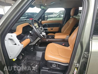 2024 Land Rover Defender 130 S - miniatura 7