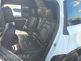 2024 Land Rover Defender 130 X-Dynamic SE - miniatura 13