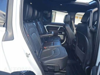 2024 Land Rover Defender 130 X-Dynamic SE - miniatura 17