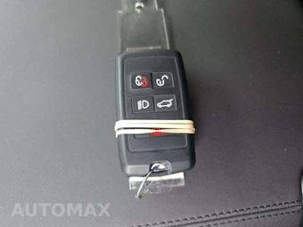2024 Land Rover Defender 130 X-Dynamic SE - miniatura 8