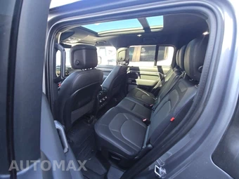 2024 Land Rover Defender 130 X-Dynamic SE - miniatura 13