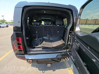 2024 Land Rover Defender 130 X-Dynamic SE - miniatura 15