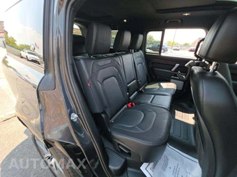 2024 Land Rover Defender 130 X-Dynamic SE - miniatura 17