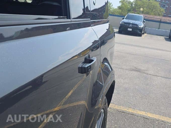 2024 Land Rover Defender 130 X-Dynamic SE - miniatura 22