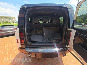 2024 Land Rover Defender 130 X-Dynamic SE - miniatura 15