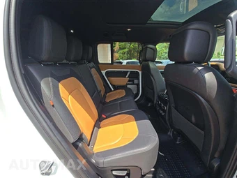2024 Land Rover Defender 130 X-Dynamic SE - miniatura 17
