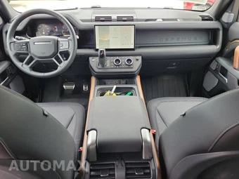 2024 Land Rover Defender 130 X - miniatura 12