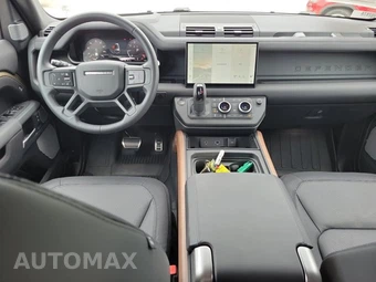 2024 Land Rover Defender 130 X - miniatura 13