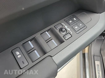 2024 Land Rover Defender 130 X - miniatura 17