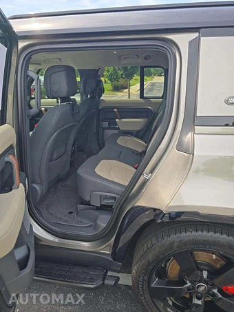 2024 Land Rover Defender 130 X - miniatura 10
