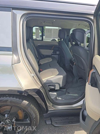 2024 Land Rover Defender 130 X - miniatura 14