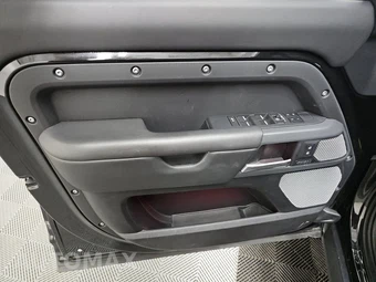 2024 Land Rover Defender 130 X - miniatura 9