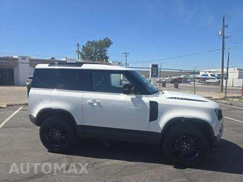 2024 Land Rover Defender 90 S - miniatura 5