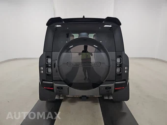 2024 Land Rover Defender 90 V8 - miniatura 5