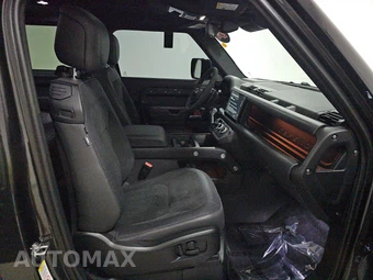2024 Land Rover Defender 90 V8 - miniatura 8