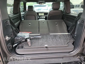 2024 Land Rover Defender 90 X-Dynamic SE - miniatura 16