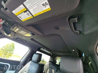 2024 Land Rover Defender 90 X-Dynamic SE - miniatura 11