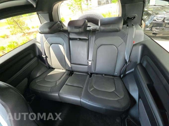 2024 Land Rover Defender 90 X-Dynamic SE - miniatura 13