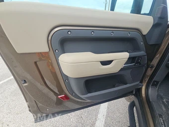 2024 Land Rover Defender 90 X-Dynamic SE - miniatura 9
