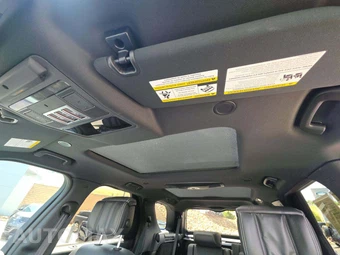 2024 Land Rover Discovery Metropolitan Edition - miniatura 8