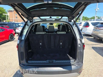 2024 Land Rover Discovery S - miniatura 14