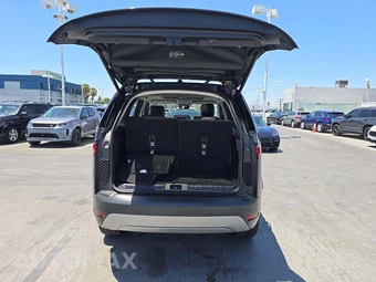 2024 Land Rover Discovery S – miniatura 12