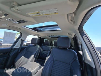 2024 Land Rover Discovery S – miniatura 8