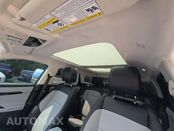 2024 Land Rover Range Rover Evoque Dynamic SE – miniatura 11