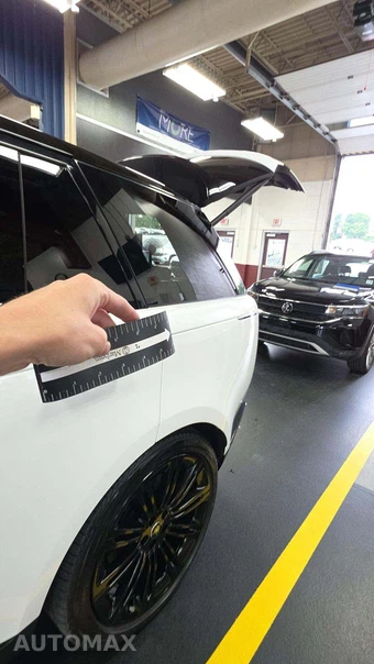 2024 Land Rover Range Rover SE – miniatura 23