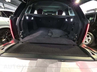2024 Land Rover Range Rover SE – miniatura 14