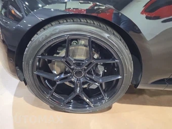 2024 Land Rover Range Rover SE – miniatura 8