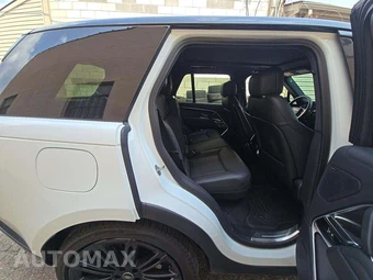 2024 Land Rover Range Rover SE – miniatura 16